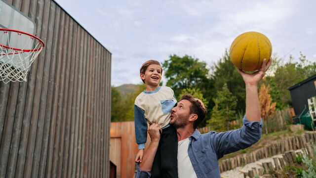 Dad and son playin basketball xxs